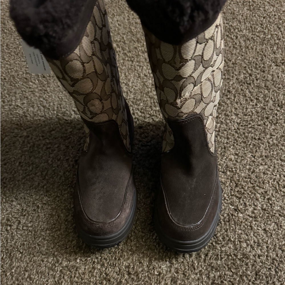Coach boots size 7 1/2 women